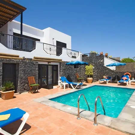 4 Bedroom Saturn With Private Heated Pool *