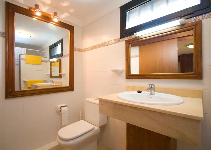 4 Bedroom Saturn With Private Heated Pool *