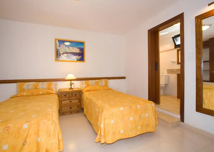 4 Bedroom Saturn With Private Heated Pool * Puerto del Carmen